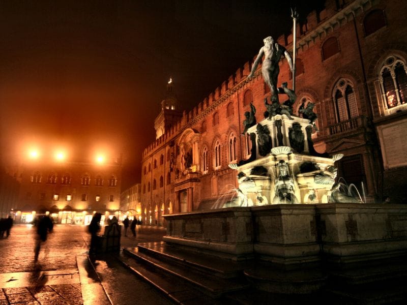 Piazza a Bologna