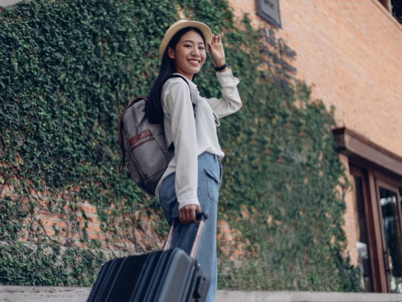 ragazza sorridente turista in Italia